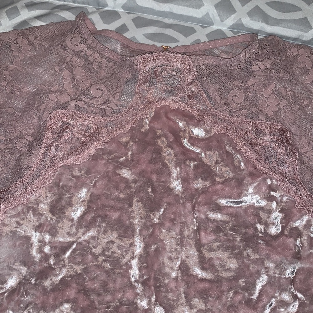 Velvet Lace Bodysuit in Mauve Pink - Picture 2 of 7